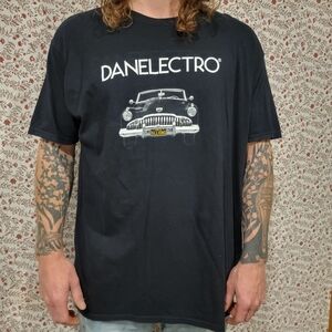 DAN ELECTRO Gutairs graphic t-shirt